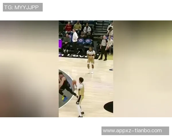 哈克斯盛赞韦尔潜力无限称全队共同鞭策助其成长